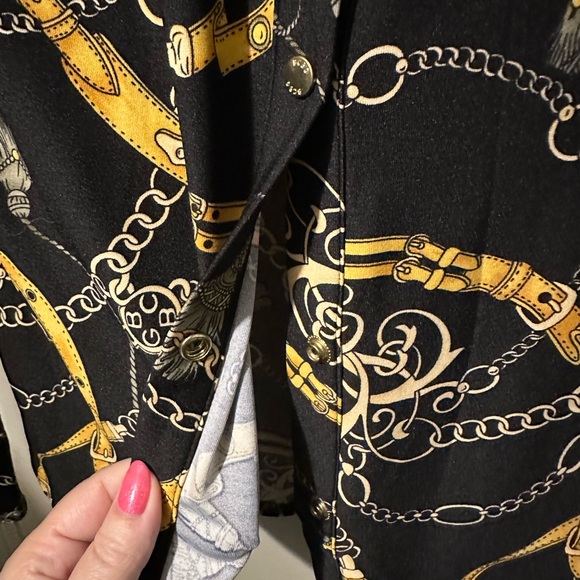 BCBGMAXAZRIA Stylish Size Medium Womens stretchy Shirt - Picture 6 of 10